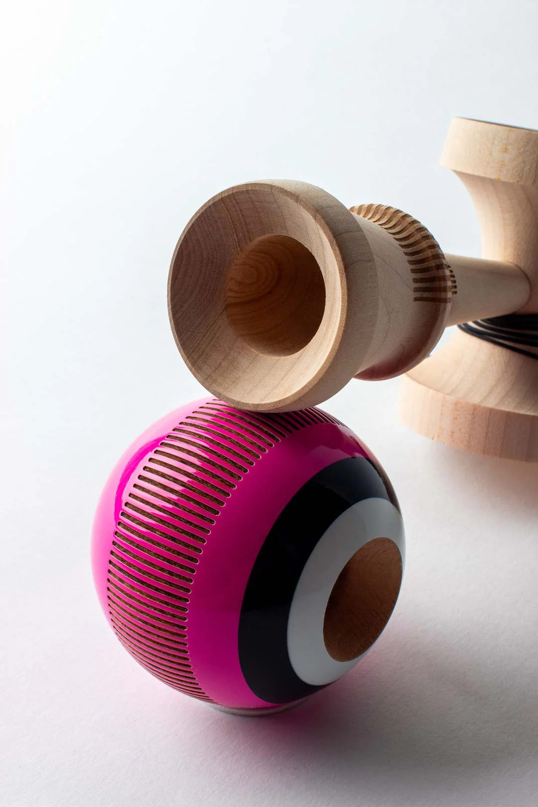 BROKEN BONES - ELECTRIC PINK - ANTI-SKID - GLOBAL 🌐 - Image 9