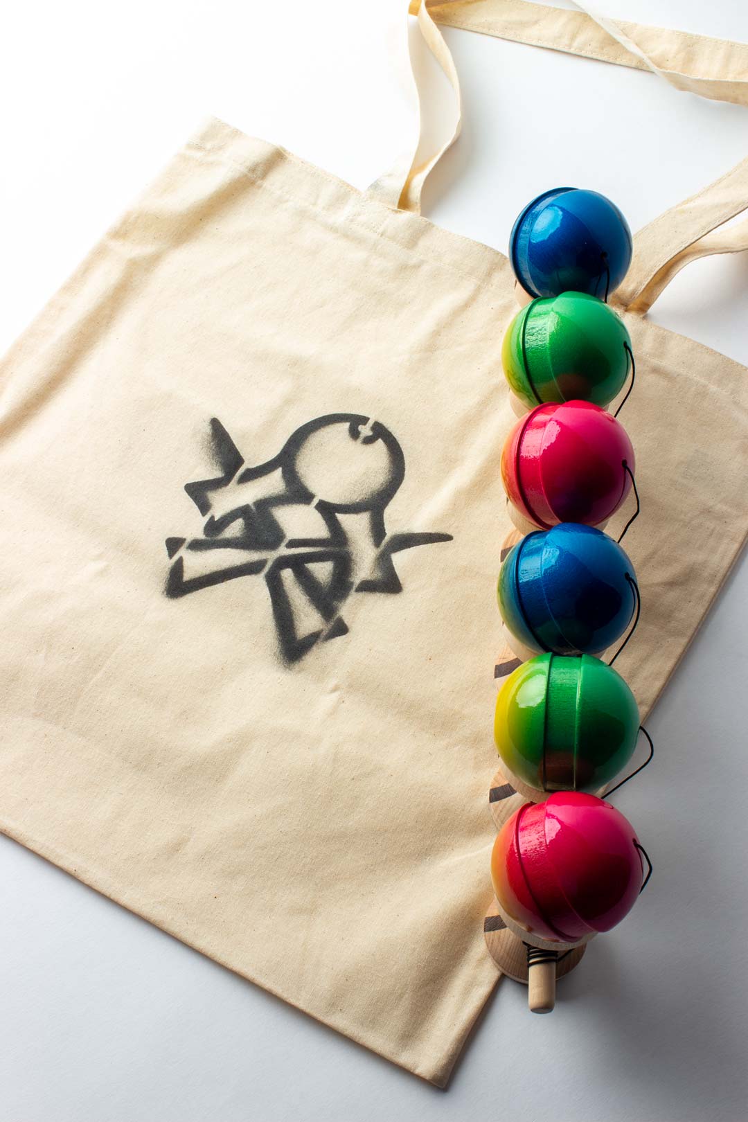 SWEETS SIX CUP KENDAMA