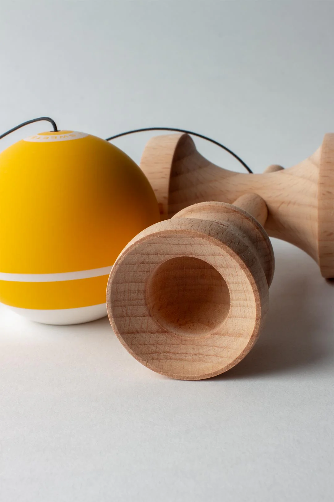Tracker - Yellow - Image 5